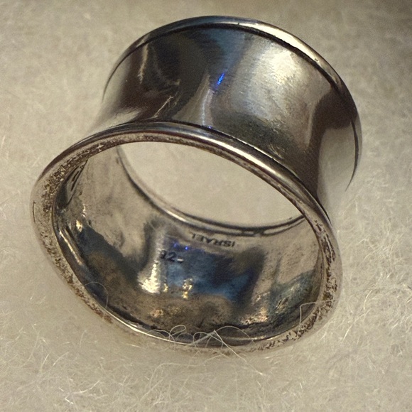 Silpada Hammered Cuff Ring - Size 6 - Picture 2 of 6